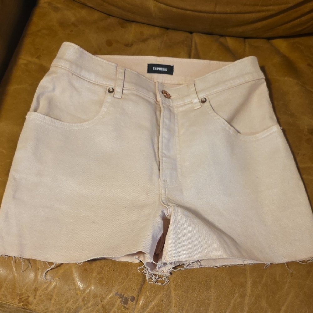 Express Women's Light Tan Jean Shorts - Picture 6 of 13